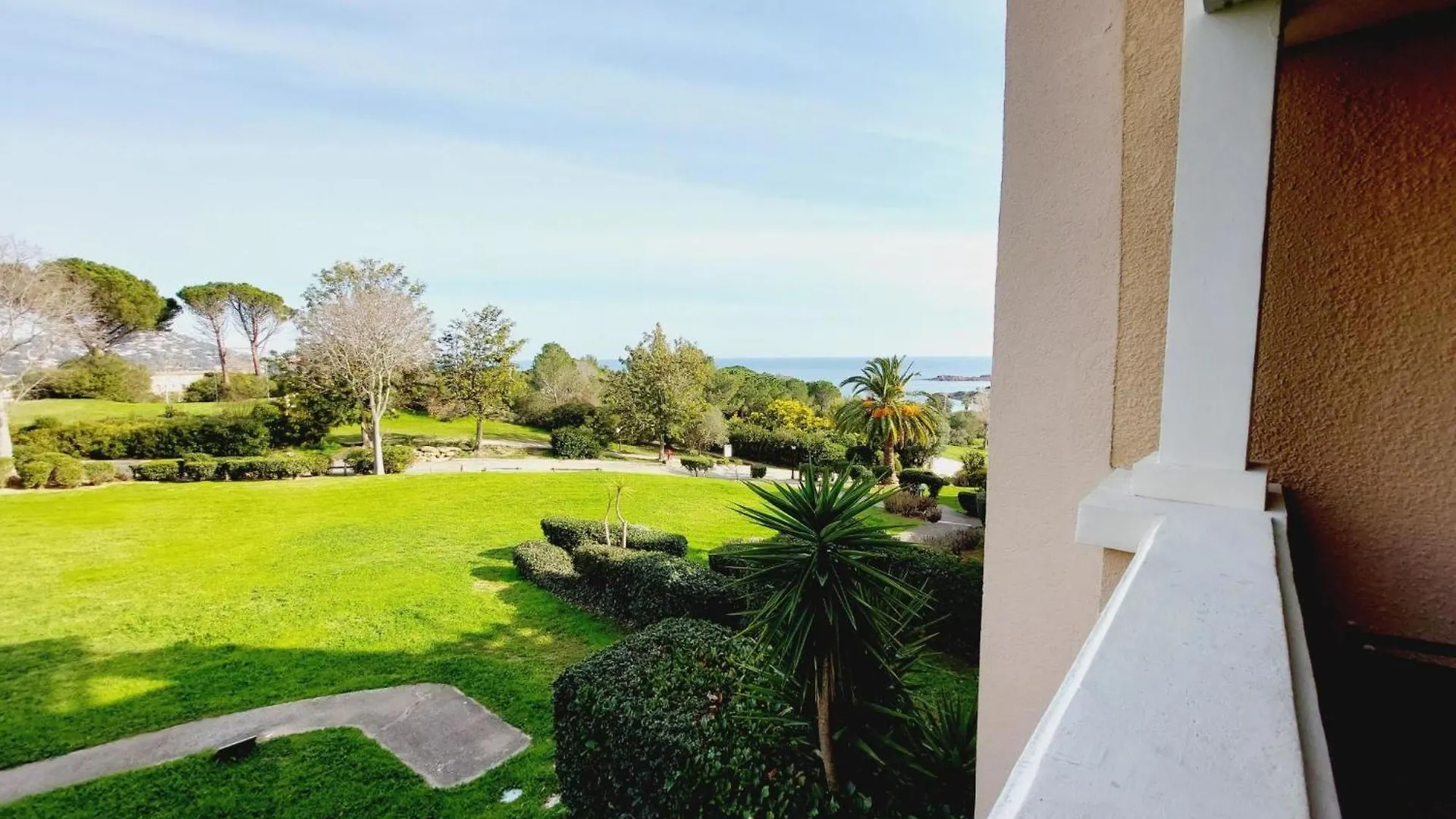 Saint-Raphaël Apartment Village Cap Esterel - Le Belvedere-18 By Interhome